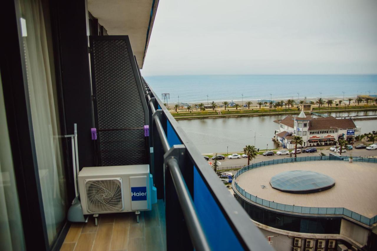 Premium Aparthotel With Sea View 巴统 外观 照片