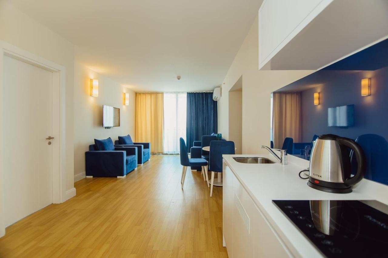 Premium Aparthotel With Sea View 巴统 外观 照片