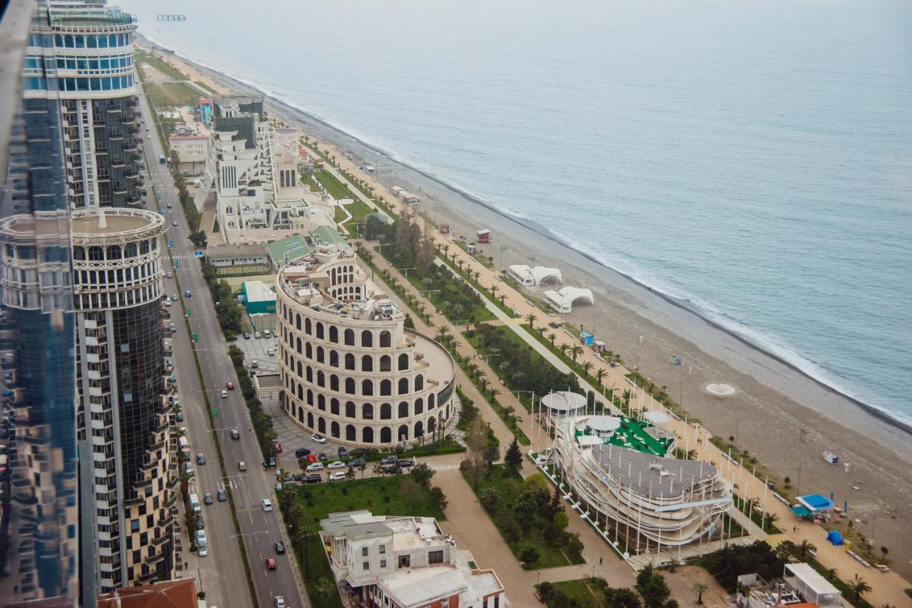 Premium Aparthotel With Sea View 巴统 外观 照片