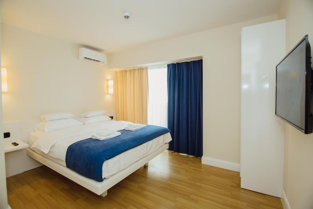 Premium Aparthotel With Sea View 巴统 外观 照片
