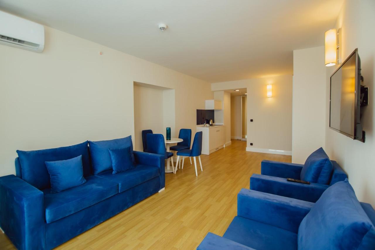 Premium Aparthotel With Sea View 巴统 外观 照片