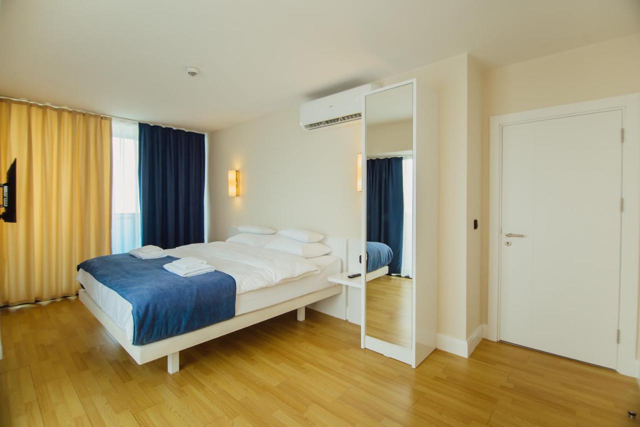 Premium Aparthotel With Sea View 巴统 外观 照片