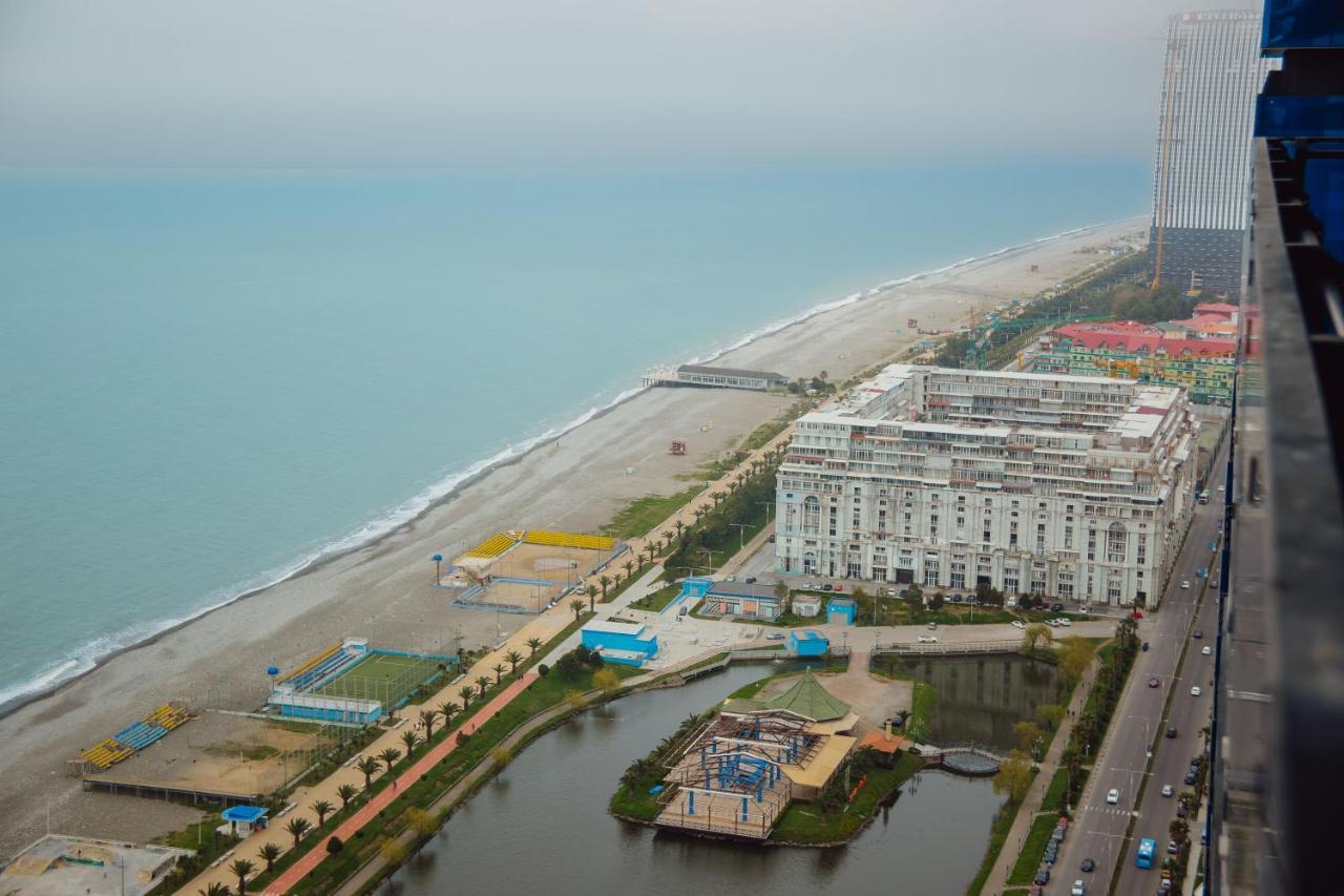 Premium Aparthotel With Sea View 巴统 外观 照片