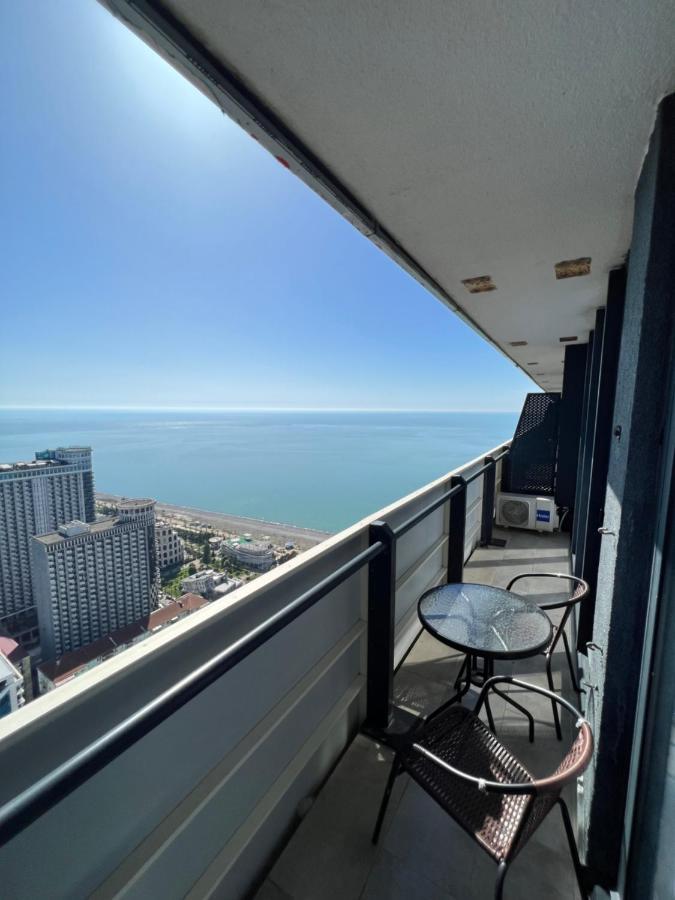 Premium Aparthotel With Sea View 巴统 外观 照片