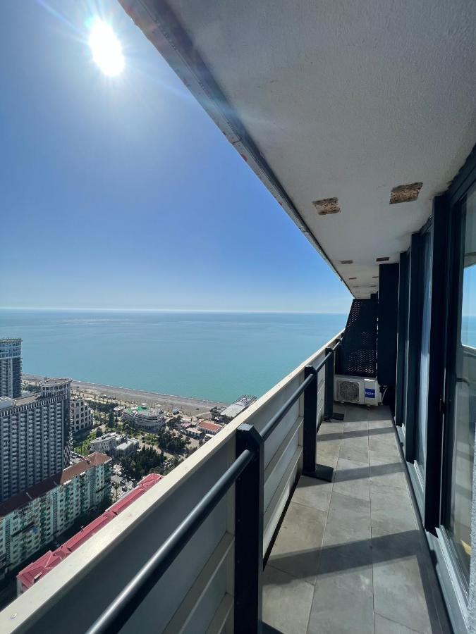 Premium Aparthotel With Sea View 巴统 外观 照片