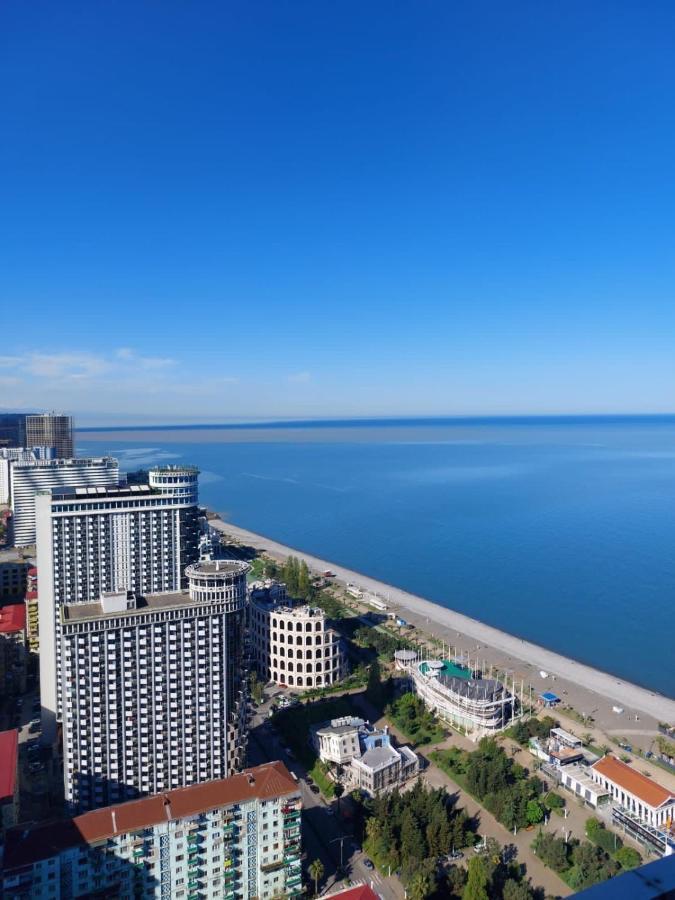 Premium Aparthotel With Sea View 巴统 外观 照片